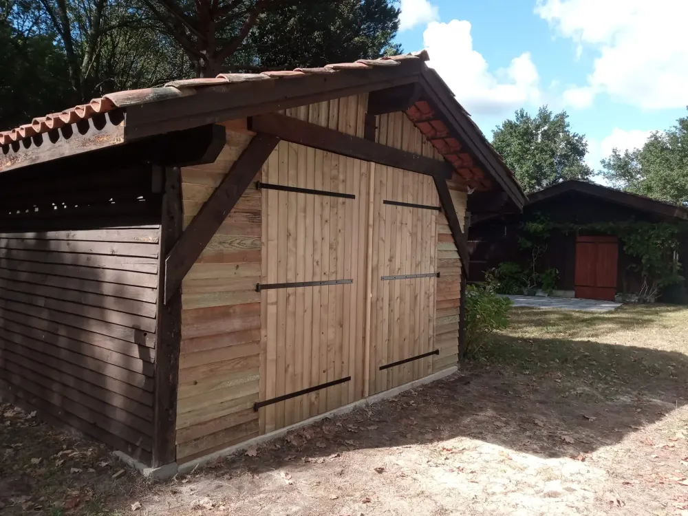 Travaux de menuiserie à Saint-Julien-en-Born